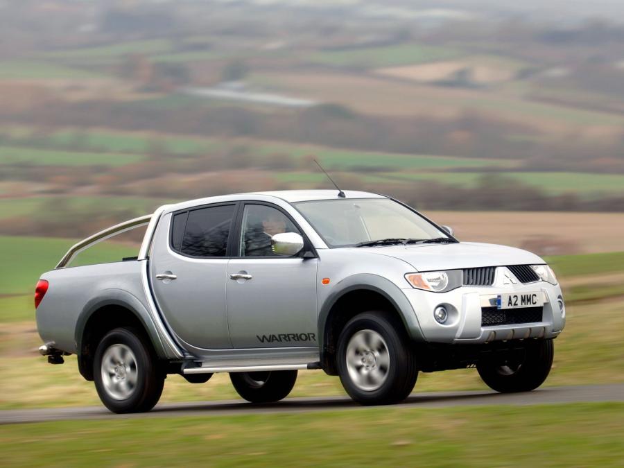  Mitsubishi L200 Double Cab Warrior 2006 года  (фото 6 из 10)